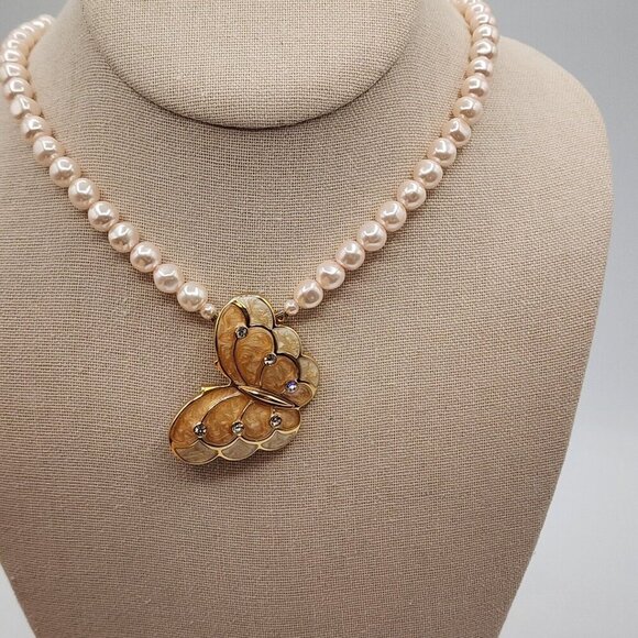 Vintage KJL For Avon Faux Pearl, Enamel Butterfly Necklace - Picture 9 of 12